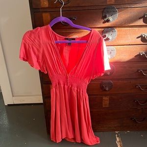 Small coral dress with buttons